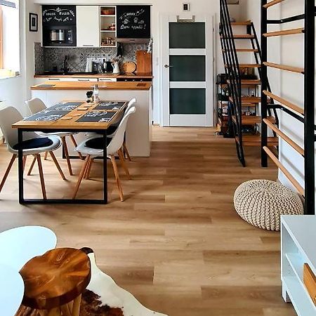 Loft Rezidence Kotel โรกีนีซ นัด ยีเซอโร ภายนอก รูปภาพ