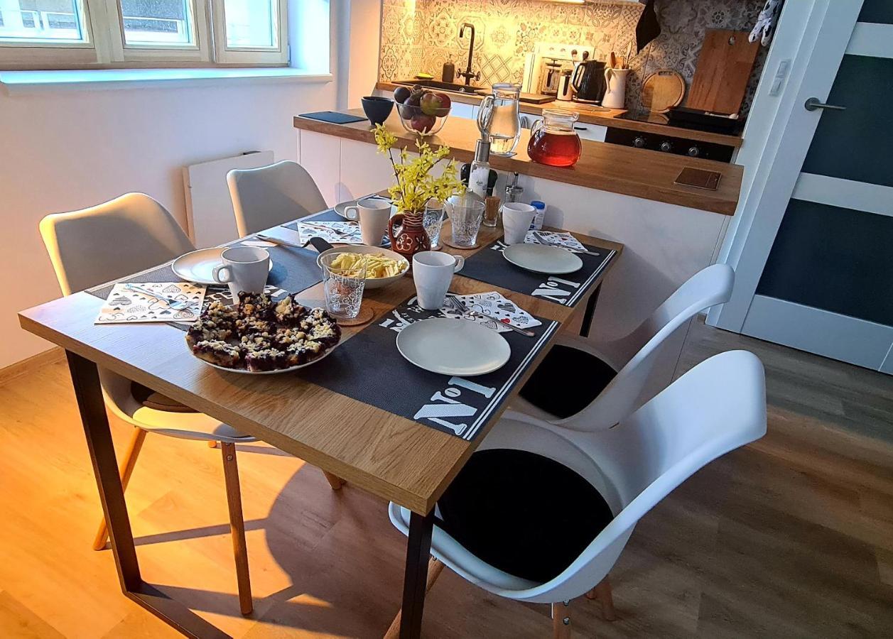 Loft Rezidence Kotel โรกีนีซ นัด ยีเซอโร ภายนอก รูปภาพ