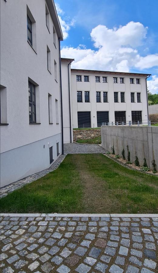 Loft Rezidence Kotel โรกีนีซ นัด ยีเซอโร ภายนอก รูปภาพ